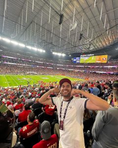 Gabriel Montiel Instagram - Ganamos más de 1 millón en Las Vegas y el Superbowl Allegiant Stadium