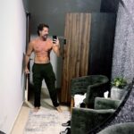 Gabriel Soto Instagram – Día 6 ✅
#camarahiperbarica
@hospital_andalucia_mx @cristianmijares @lorena.gutierrez1977
Quiero darle las gracias a la Dra @paolalrcv por llevarme de la mano todos los días en este proceso intenso e interesante. Gracias Doc por toda tu paciencia y apoyo 🙏🏼🙏🏼🙏🏼