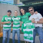Gabriel Soto Instagram - Un gustazo conocer al portero @carlos_al1 del @clubsantos también un gustazo @dantelizalde Gracias por todas tus atenciones y el apoyo a @oscarduartej 🙏🏼🙏🏼🙏🏼 @memorochaa Torreon, Mexico