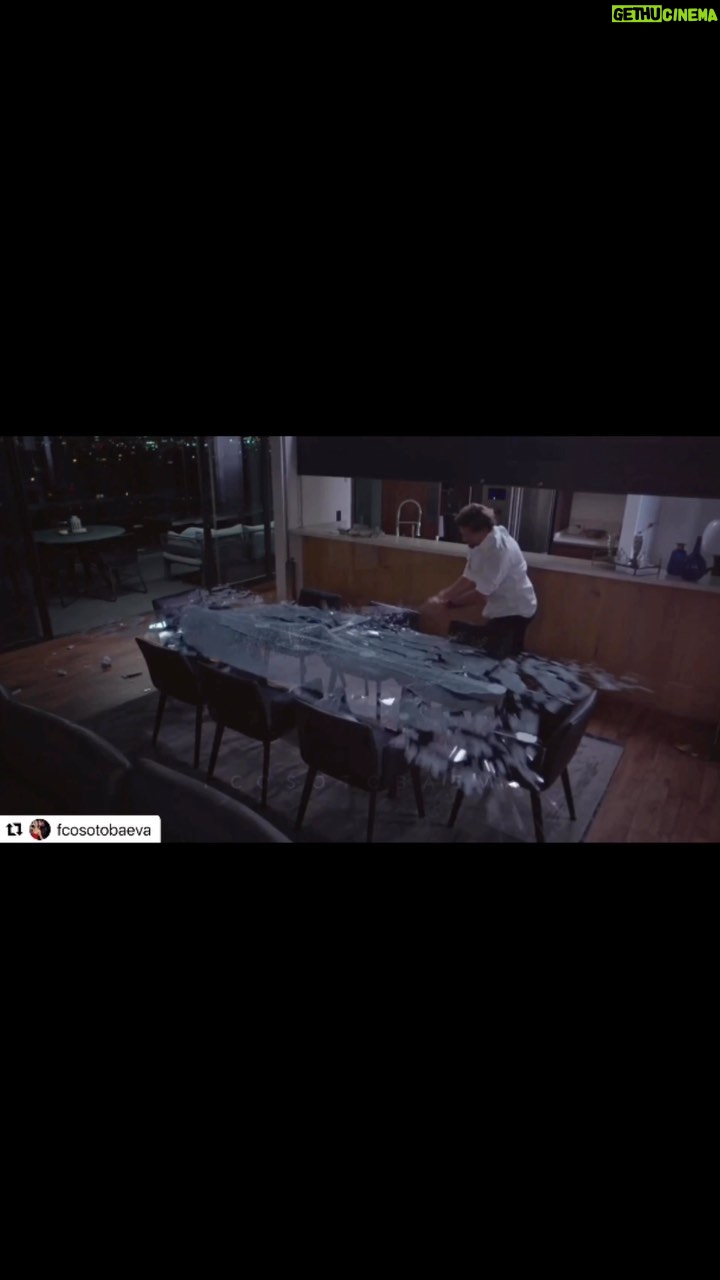 Gabriel Soto Instagram - Leandro perdiendo el control 😈😈😈 @vencermx @televisa @univision @rosyocampooficial 💫💫💫