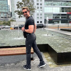 Gabriel Soto Instagram - @alomen + @kswiss + mi fotógrafa favorita = perfect combo 😘😎💫☀️❤️ @alo @kswissmexico