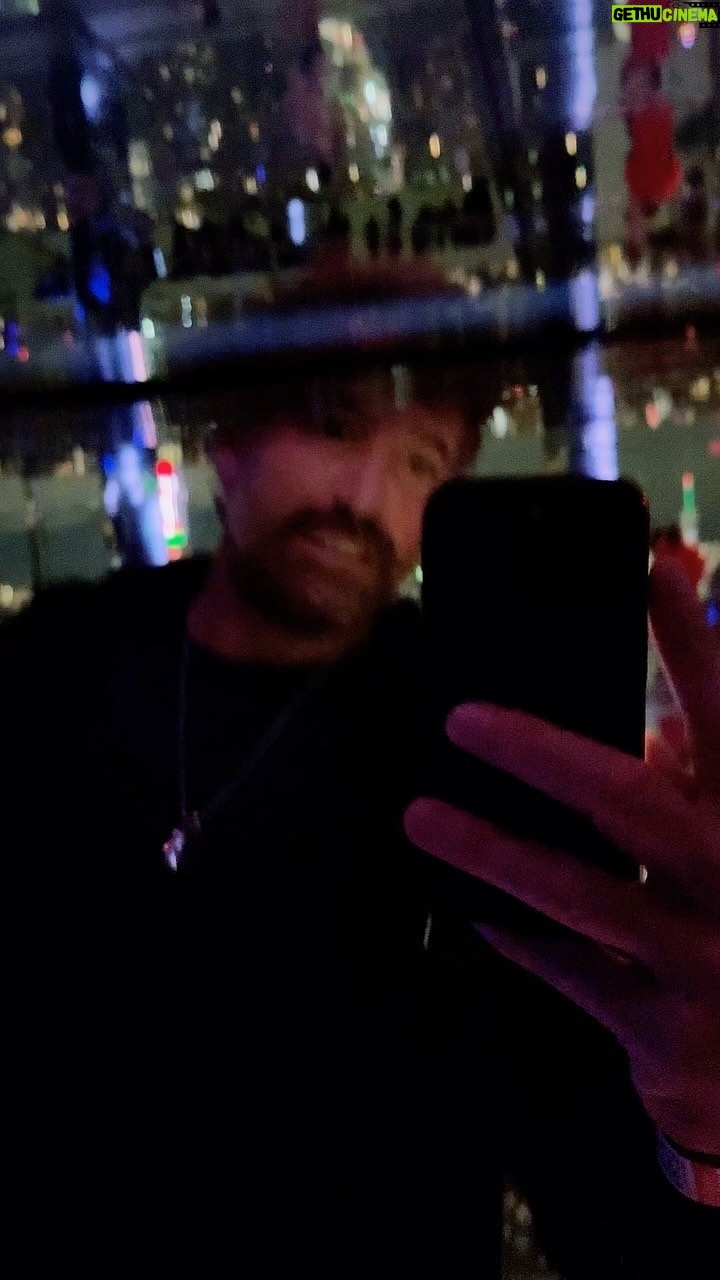 Gabriel Soto Instagram - ððŦðĪŠðĨðŠðâŪïļðŠðïļ @summitov #nyc