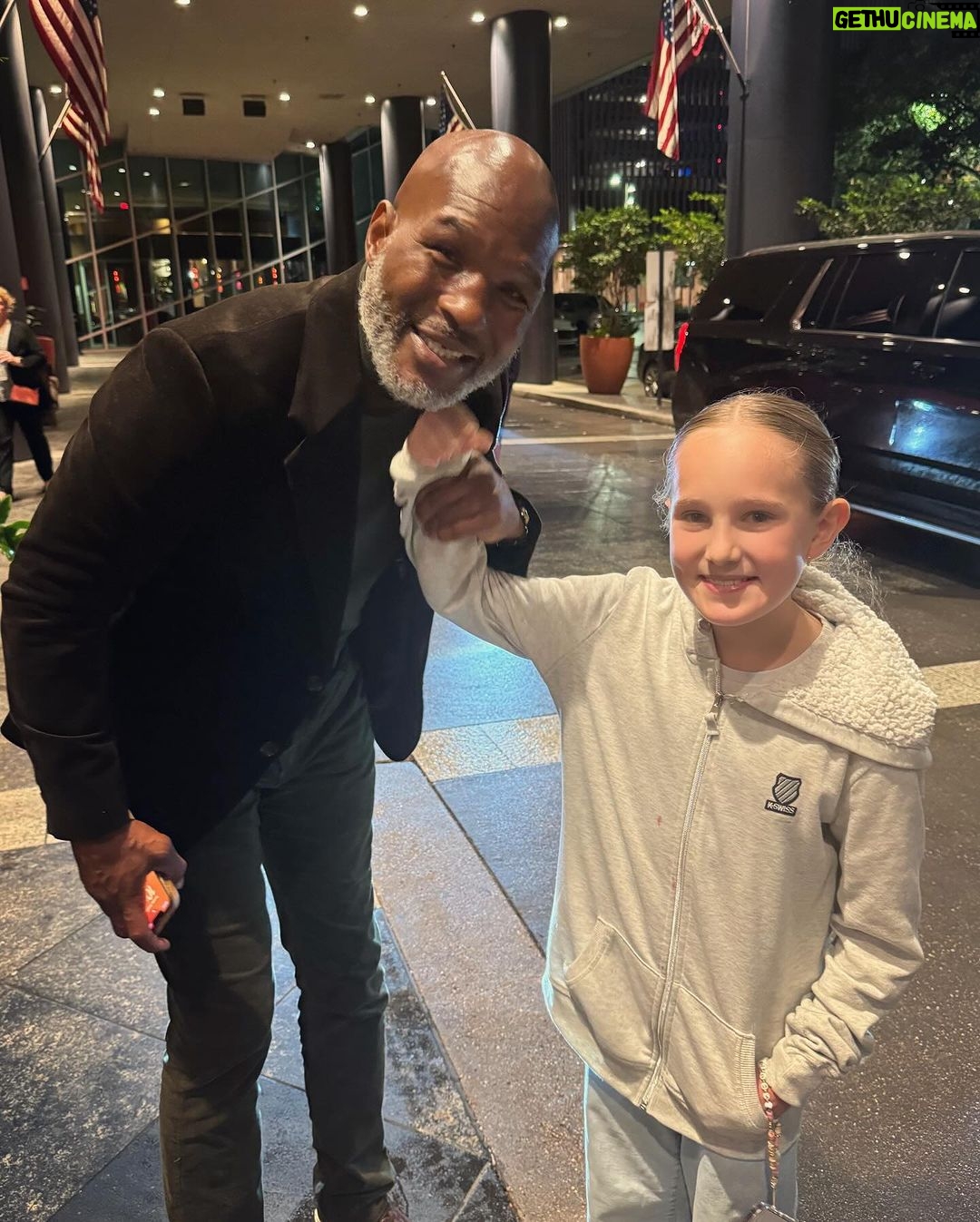 Gabriel Soto Instagram - My little champ #Miranda with one of the greatest Champs ever @bhopdaalien ππΌππ₯π @goldenboy #RyanvsDuarte #teamduarte Houston, Texas