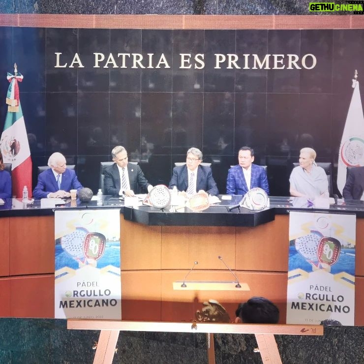 Gabriel Soto Instagram - #LaHistoriaOficialDelPadel 🏓 Seguimos siendo testigos de momentos claves para este deporte. Tengo la fiel convicción de acompañarlos en este camino. #MarcoDeportivo 🎙️ 13 de Marzo 2024 "La historia es la destilación del rumor" #NaciónDeportes 🎬 Mexico City, Mexico