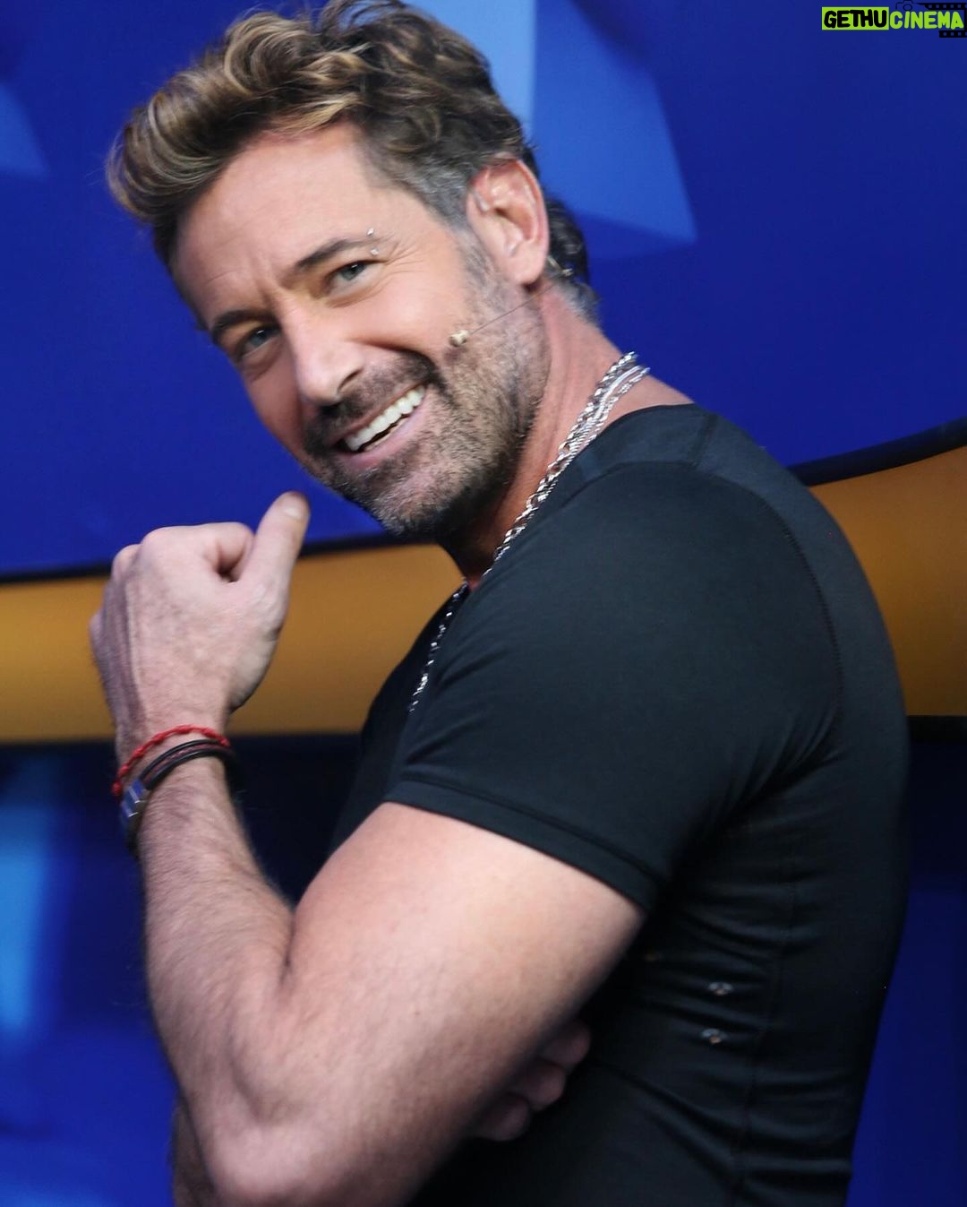 Gabriel Soto Instagram - πΈ: @jorge_pv #soblessed #sothankful #angelsallover ππΌπ«