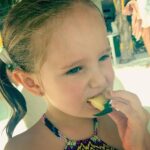 Gabriel Soto Instagram - Hoy ya el número de tu cumple tiene 2 cifras hija. Eres la niña más noble, alegre, carismática y tierna 😊😊😊. Te amo más de lo te puedas imaginar y al igual que tu hermana siempre estaré ahí contigo a tu lado para guiarte, protegerte, amarte y verte sonreír ❤️❤️❤️Feliz cumpleaños mi chiquitina hermosa 🎉🎉🎉🎉❤️❤️❤️❤️ #amosertupapa #mylittlebabygirl