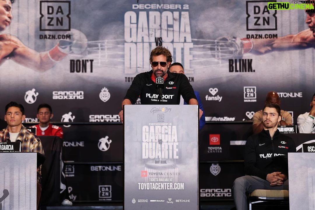 Gabriel Soto Instagram - Viviendo, disfrutando y agradeciendo el proceso y lo que viene ππΌπ₯ @oscarduartej #proximocampeondelmundo #idolo100mexicano π²π½ @memorochaa @goldenboy @oscardelahoya @makeawar @pepegomez1 @daznboxing @playdoitmexico