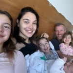 Gal Gadot Instagram - ♥️♥️♥️♥️♥️♥️ Repost from @jaronvarsano • Happy women’s day! ♥️ I’m a lucky man..