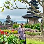 Galilea Montijo Instagram - #ulundanu ❤️ #bali #indonesia Ulundanu Temple Bali Island