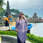 Galilea Montijo Instagram - #ulundanu ❤️ #bali #indonesia Ulundanu Temple Bali Island