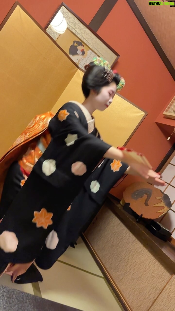 Galilea Montijo Instagram - Quedé enamorada e impresionada al conocer, platicar, cenar y reír con una real #GEISHA 😍😍😍 Kyoto - Japon