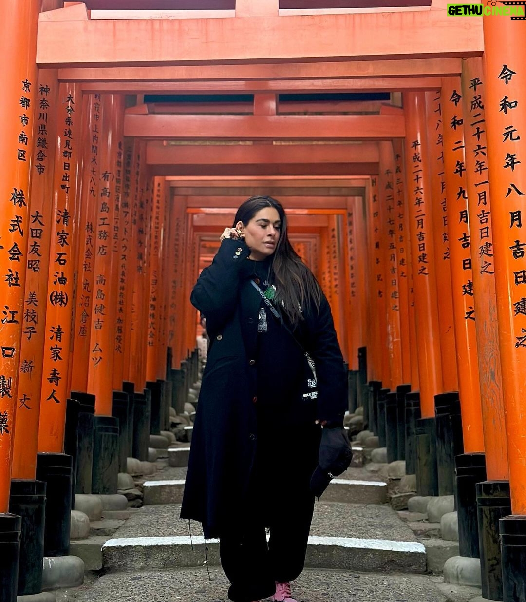 Galilea Montijo Instagram - ❤️🇯🇵 #fushimiinarishrine #kyoto #japon Fushimi Inari Shrine, Kyoto