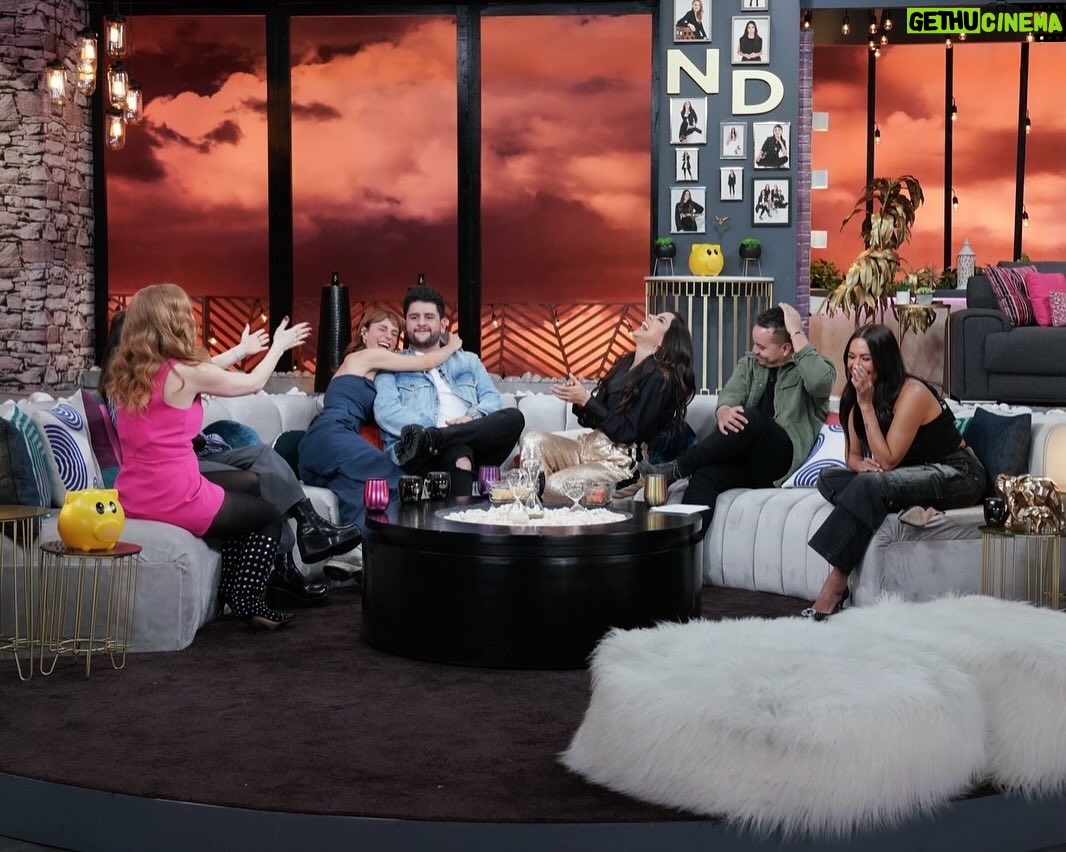 Galilea Montijo Instagram - Miércoles de @netasdivinastv