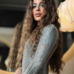 Gamila Awad Instagram - مبسوطة جدا لوجودي في حدث ضخم و مشرف زي @joyawards.official و أكتر حاجة بسطتني استقبال الجمهور السعودي 🇸🇦 Thank you @joyawards.official for having me 🤍 Styled by @yasminekenawi Dress by @georgeshobeika Jewelry @tiffanyandco Makeup @rehamkhalifaa Hair @hema.hairstyle Photography @soma_photography19 Riyadh, Saudi Arabia