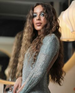 Gamila Awad Instagram - مبسوطة جدا لوجودي في حدث ضخم و مشرف زي @joyawards.official و أكتر حاجة بسطتني استقبال الجمهور السعودي 🇸🇦 Thank you @joyawards.official for having me 🤍 Styled by @yasminekenawi Dress by @georgeshobeika Jewelry @tiffanyandco Makeup @rehamkhalifaa Hair @hema.hairstyle Photography @soma_photography19 Riyadh, Saudi Arabia