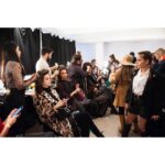Gamila Awad Instagram - Had a pleasure attending @naeemkhannyc show for the second time. First time was during New York Fashion Week in 2019 that time in my very own home and on Om Kolthoum’s melodies made a huge addition to choose the original to compliment his originality and modernism 💘 Congratulations to my friend @amrmansi to yet another success and raising the bar keep the challenge on! Wearing @naeemkhannyc Jewelry @dimajewellery Makeup @rehamkhalifaa Styled by @mohamedashraff Hair by @shehabb.adel Photography tags on photos القاهرة
