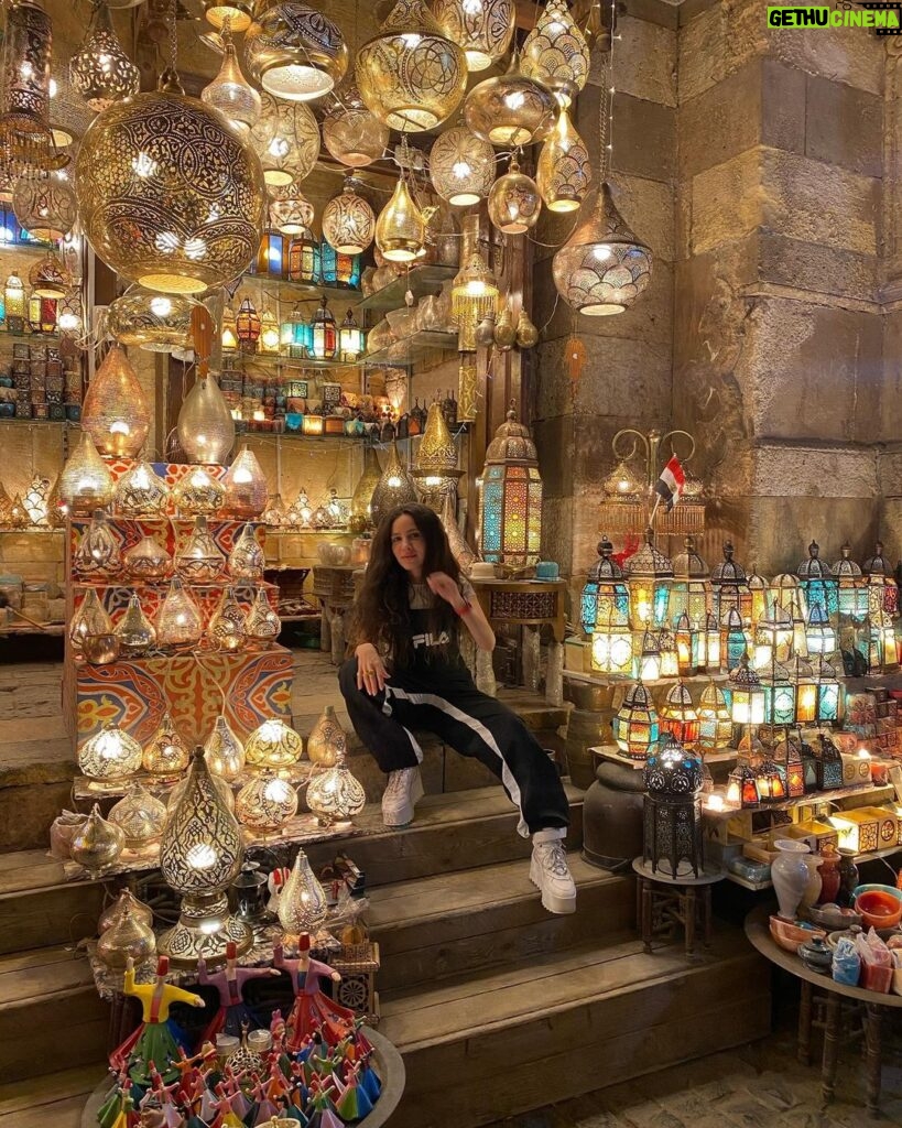 Gamila Awad Instagram - عيد ميلادي في رمضان حاجة تانية 🌙 🪘 خان الخليلي