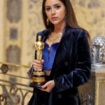 Gamila Awad Instagram - مبسوطة جداً بجائزة أفضل ممثلة شابة عن مسلسل #إلا_أنا حكاية "لازم أعيش" بتصويت جمهور الخليج شكراً مهرجان نجم العرب 🙏🏼 شكراً مريم أحمدي مخرجة هذا العمل شكرا نجلاء الحديني على القصة المميزة إنتاج سينرجي و تامر مرتضى شكرا زملائي و كل من شارك في هذا العمل So happy and proud to be appreciated and recognized for a role I worked really hard on ❤️ Thanks to my lovely team Styled by: @yasmineeissa Jewelery: @dimajewellery Makeup by: @rehamkhalifaa Hair by: @ahmed__mounir Photography: @norayoussef_photography