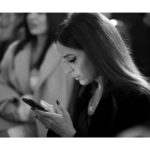 Gamila Awad Instagram - مبسوطة جداً بجائزة أفضل ممثلة شابة عن مسلسل #إلا_أنا حكاية "لازم أعيش" بتصويت جمهور الخليج شكراً مهرجان نجم العرب 🙏🏼 شكراً مريم أحمدي مخرجة هذا العمل شكرا نجلاء الحديني على القصة المميزة إنتاج سينرجي و تامر مرتضى شكرا زملائي و كل من شارك في هذا العمل So happy and proud to be appreciated and recognized for a role I worked really hard on ❤️ Thanks to my lovely team Styled by: @yasmineeissa Jewelery: @dimajewellery Makeup by: @rehamkhalifaa Hair by: @ahmed__mounir Photography: @norayoussef_photography