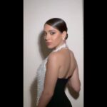 Gamila Awad Instagram - مهرجان الجونة السينمائي في دورته الاستثنائية في أسبوع أفلام فلسطينية و دايما سينما للإنسانية 🎬 في فستان تصميم @ramikadi تنسيق @yasminekenawi مكياچ @rehamkhalifaa شعر @alsagheersalons @mr.bishoo مجوهرات @houseofglamourjewellery تصوير @soma_photography19 El Gouna, مهرجان الجونه السينمائي