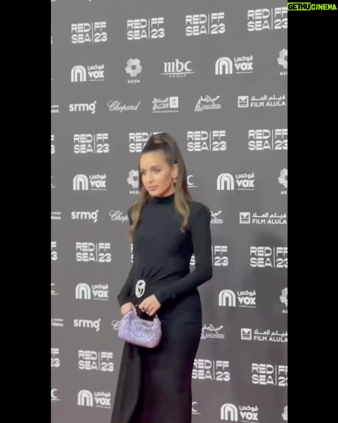 Gamila Awad Instagram - @redseafilm closing ceremony ✨ Thank you for celebrating art truely humbled with your great hospitality. My team you’ve done a remarkable job in awe of your dedication and love. Your cleverness is unmatched. Stylist: @yasminekenawi Makeup: @rehamkhalifaa Dress: @safiyaa_official Jewelry: @sarahabazajewelry Bag: @okhtein Hair: @alsagheersalons @malaksamy_1 Photography: @soma_photography19