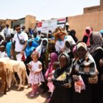 Gamze Özçelik Instagram - KURBAN BAYRAMI YAKLAŞIYOR 🎈 . Geçtiğimiz sene kurban bayramını “Umuda Koşanlar Derneği” olarak Afrika Sudan’da geçirmek nasip olmuştu. Yüzlerce çocuğumuzun, ailemizin karnının doyduğuna, yüzündeki gülümsemeye tanık olmanın yaşattığı manevi hazzı ve şükrü anlatmamın yolu yok. Bu sene de Allah nasip ederse, @umudakosanlar olarak Afrika Somali’de olacağız. Kurbanlarını dünyanın en mazlum ve zor coğrafyalarından birine göndermek isteyen kardeşlerim için bilgileri aşağıda paylaşıyorum. Çok sevgiler❤️ #UmudaKosanlar #Africa #Somalia #Kurban2018 #Aşk @umudakosanlar . Hisse bedeli: 525 tl. Küçükbaş kurban bedeli: 650 tl. dir. . 🌿Detaylı bilgi ve bağış hesapları için; 📞 0216 349 49 08 📱 0532 139 68 58 . . 🌿Online bağış ve hesap numaraları için; 🌐 www.umudakosanlar.org Açıklama bölümüne ‘Kurban’ yazmayı ve telefon numaranızı eklemeyi unutmayınız.