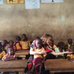 Gamze Özçelik Instagram - Lokumlarım ❤️ #Afrika #Love (Bir dua ettik, bir dua istedik ortalık karışmış. Yapmayın böyle. Her şey insana dair. Biz yolumuzda samimi olalım bize yeter🙌🏻)