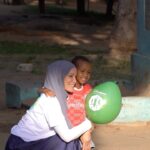 Gamze Özçelik Instagram - İşte bizim ‘Love Story’ ♥️ @umudakosanlar #Tanzania #UmudaKosanlar #YetimÇalışmaları 🎥: @saidtetik