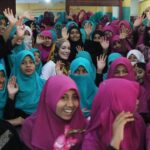 Gamze Özçelik Instagram - Hikayelerimiz farklı olsa da, hayallerimiz ve umutlarımız hep rengarenk bizim.🌷 @umudakosanlar #UmudaKosanlar #CoxBazar #Bangladesh #Orphanage #ArakanlıMülteciKampları Cox's Bazar, Bangladesh
