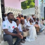 Gamze Özçelik Instagram - Sizi çok özledim çocuklar..🤍 Kahkahalarınızı, saflığınızı, sarılmalarınızı… @umudakosanlar #UmudaKosanlar #Orphan #Orphanage #Tanzania 📷: @saidtetik