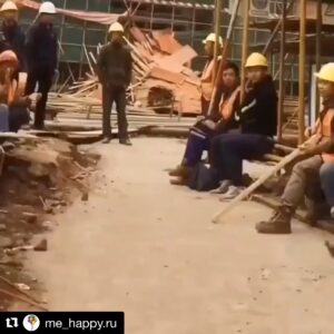 Garik Martirosyan Instagram - Интересно, что они строят???😂