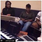 Garik Martirosyan Instagram - Вот это дааа... Просто нереально... Как так можно петь? @trejahhh it’s very COOOOOL!!!!!!!