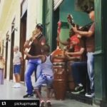 Garik Martirosyan Instagram - Вот вам всем от меня музыкальный подарок - латиноамериканская колыбельная. ♥️ Спокойной ночи🔥