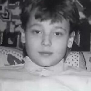 Garik Martirosyan Instagram - Узнаете этих людей???😂😂😂 Извините за качество фотографий - они сделаны в 19 веке...