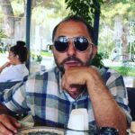 Garik Martirosyan Instagram - Сидим с @demiskaribidis и ломаем себе голову, как назвать сольное шоу Демиса на ТНТ? Есть две версии: «И СМЕХ, И ГРЕК» и «ДЕМИС ИН ДА ХАУС»… Какая лучше? Может свою версию предложите?