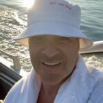 Garik Martirosyan Instagram - Обожаю такие моменты в жизни, когда пробыл на необитаемом острове 28 лет, а тебя однажды в субботу утром нашли и везут домой на катере МЧС Багамских островов!!! ❤️ А с вами было такое? Багамы