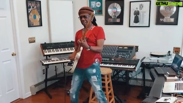 Garik Martirosyan Instagram - SUMMER MUSIC ππΎππ₯ @alexbonemusic β€οΈ @nilerodgers π