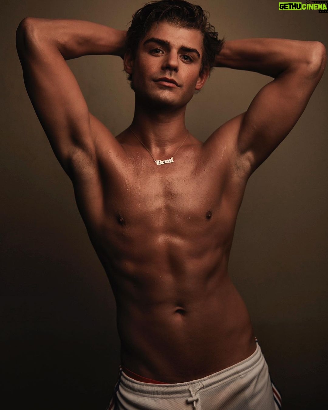 Garrett Clayton Instagram - My new song #BarbieBoys hits @spotify & @applemusic Friday at midnight and the music video launches Saturday 🙌 Link in bio to Pre-save!