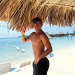 Garrett Clayton Instagram - #roatan ♥️