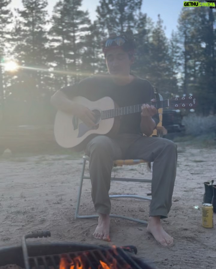 Gavin Leatherwood Instagram - Get out in Nature, put your feet in the dirt, howl at the moon and surround yourself with good people. This shit warms my heart 🤍