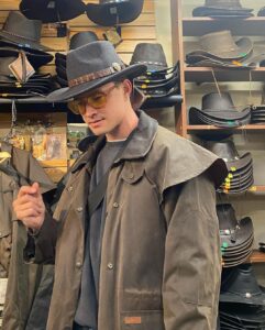 Gavin Leatherwood Instagram - I’ve been kidnapped… don’t send help 🏜️🌵🧙🏼‍♂️