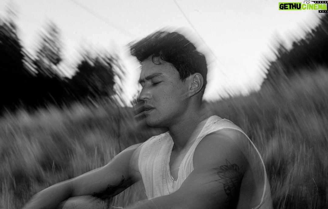 Gavin Leatherwood Instagram - I wonder if he takes you in to his arms and sees only freckles where I saw the stars🎧🎼 - New music coming Friday