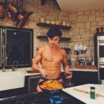 Gavin Leatherwood Instagram - Not my house