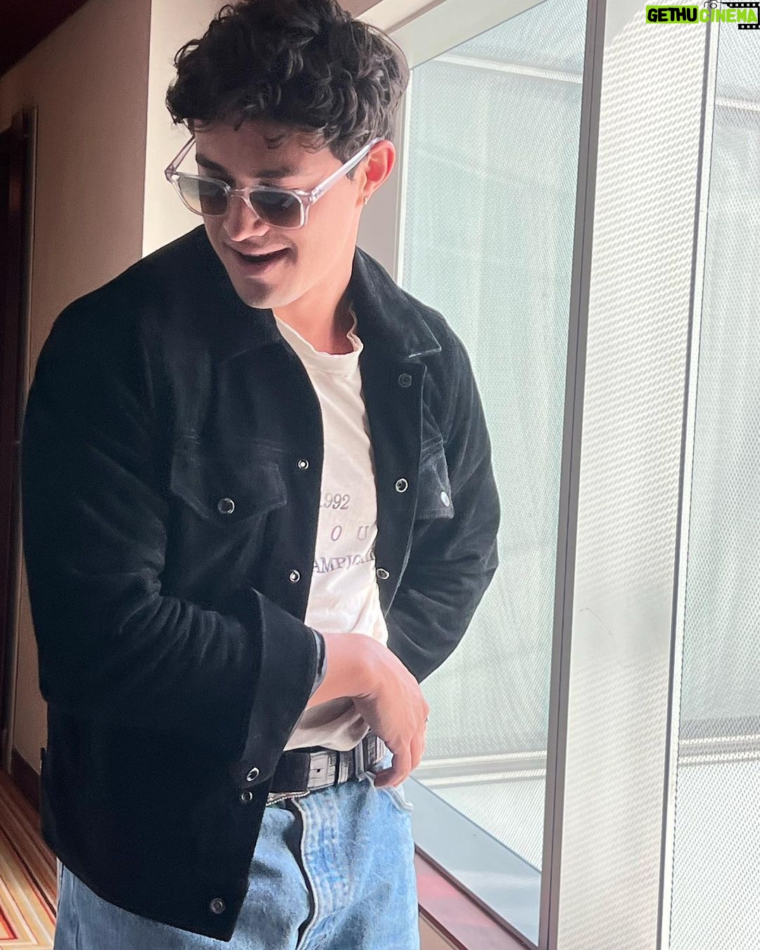 Gavin Leatherwood Instagram - always know your way to the nearest exit New York City