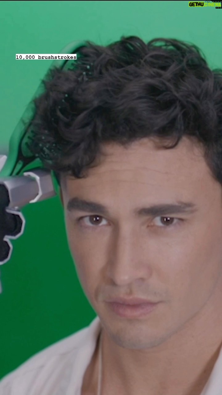 Gavin Leatherwood Instagram - strong, luscious hair thanks to @garnierusa Fructis Grow Strong Thickening collection #fructismigente #garnierpartner