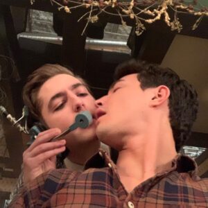 Gavin Leatherwood Instagram - Fall in love with all of your cast mates ✅