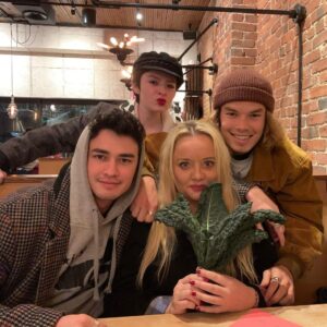 Gavin Leatherwood Instagram - Fall in love with all of your cast mates ✅