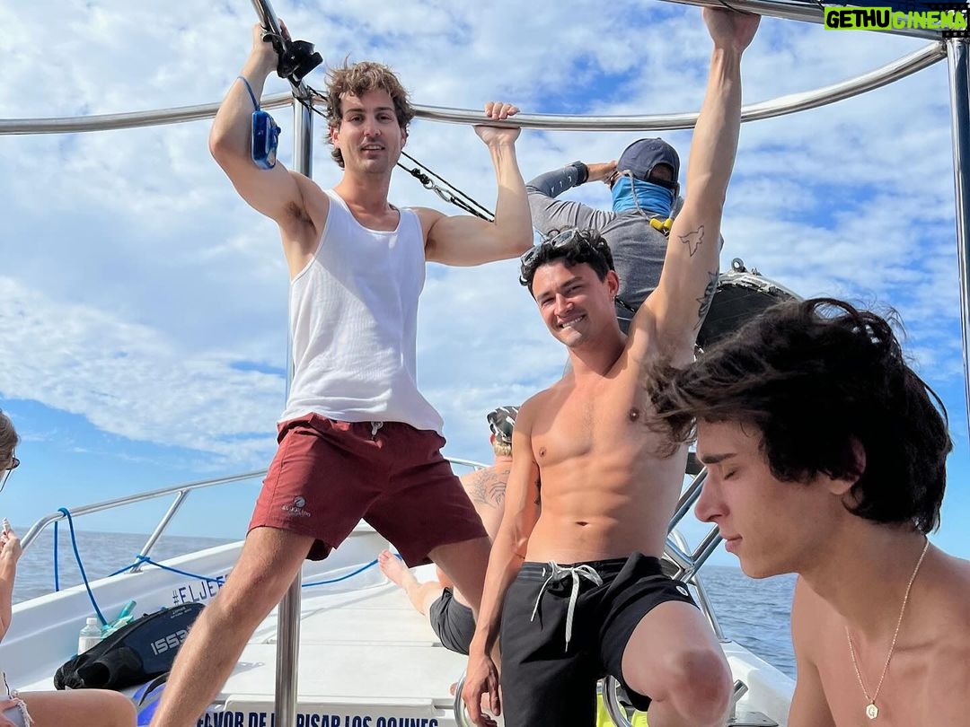 Gavin Leatherwood Instagram - Didn’t know joy like this existed 🐠 Cabo San Lucas, Mexico