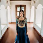 Gayathri Suresh Instagram - •PALLAVI•✨ SHOOT - @storiesofajay MUA - @makeover_by _sruthivipin_ COSTUME - @studio.alamara ORNAMENTS - @golden_cup_fashion_jewellery