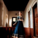 Gayathri Suresh Instagram - •PALLAVI•✨ . SHOOT - @storiesofajay MUA - @makeover_by _sruthivipin_ COSTUME. - @studio.alamara ORNAMENTS - @golden_cup_fashion_jewellery